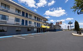 Days Inn By Wyndham El Paso I-10 East